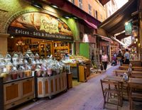 Street scene of an outdoor market in Nice, France