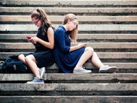 the impact of social media usage on effective communication skills of students