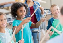 Elementary students in music class