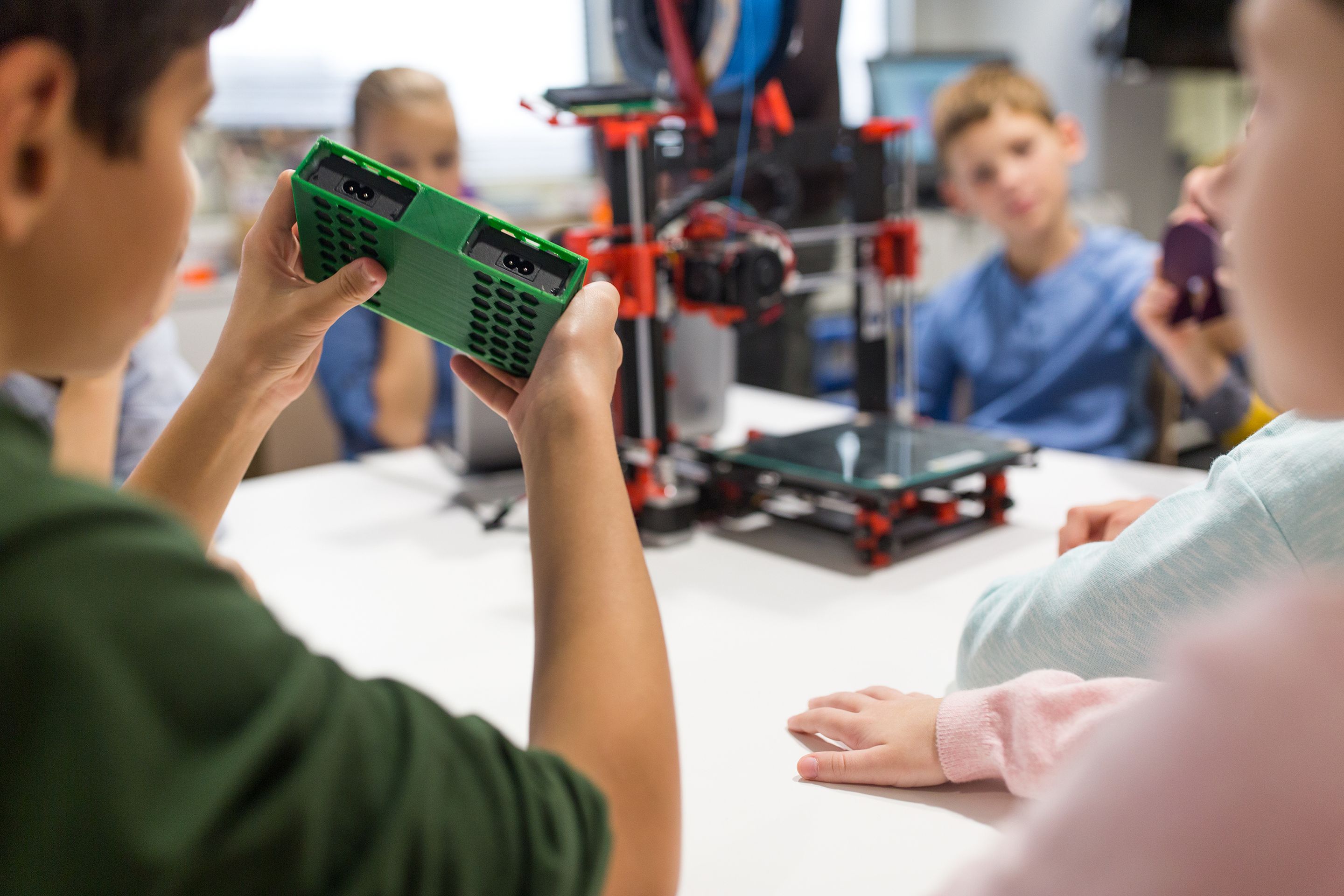 Making Makerspaces Work For All Students | Edutopia